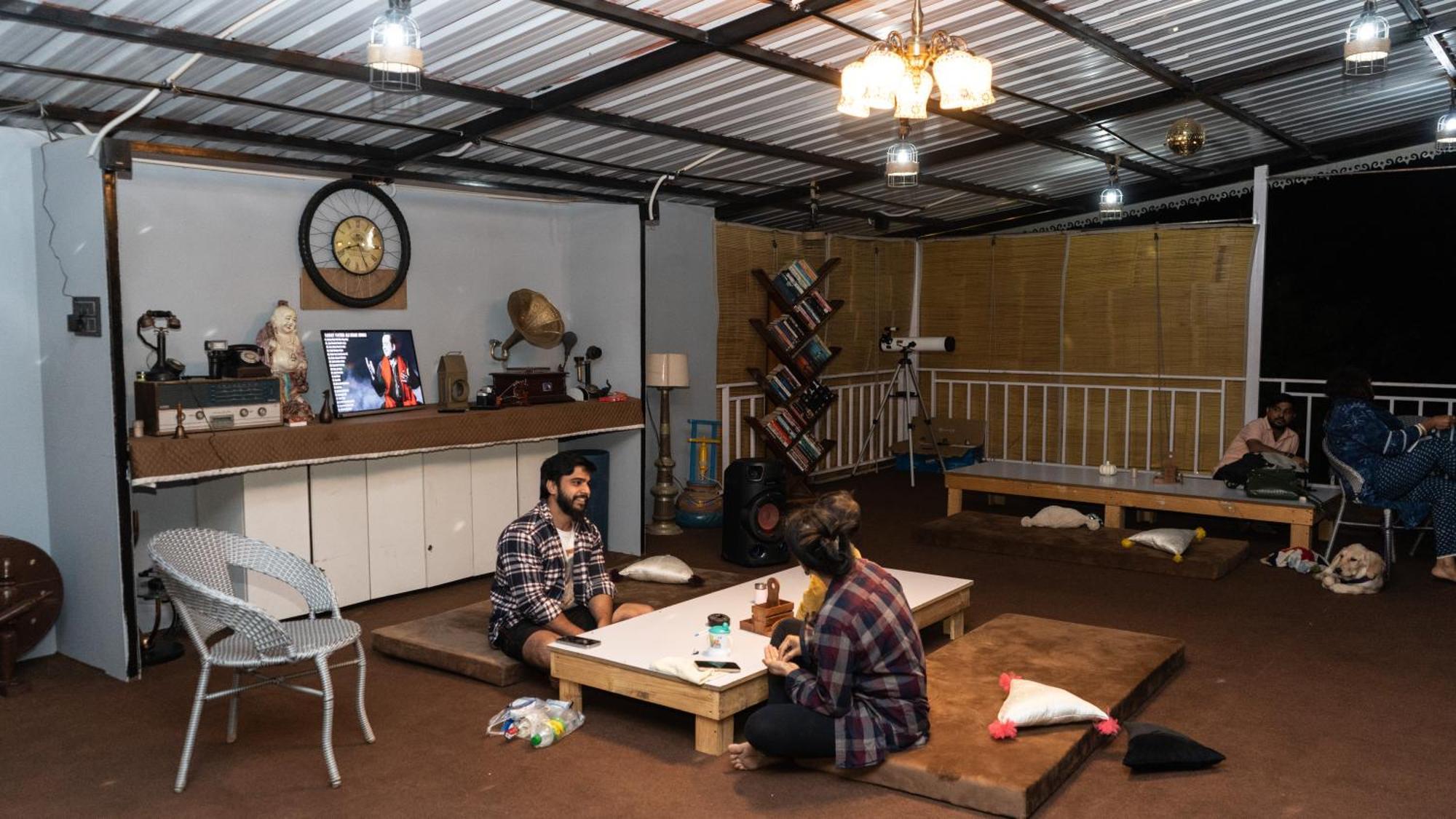 The Rare One'S Mukteshwar - Resort & Cafe Bagian luar foto