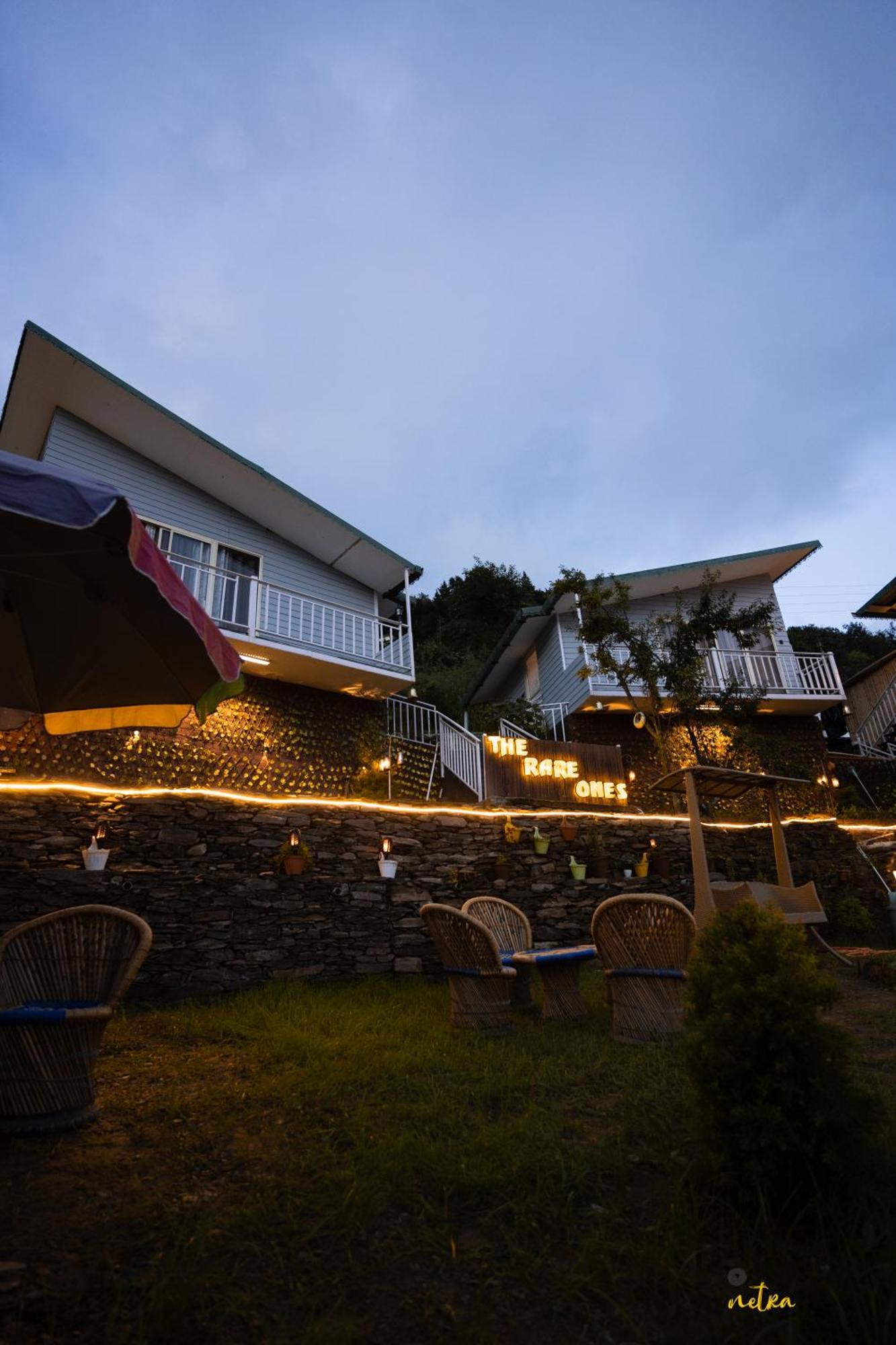 The Rare One'S Mukteshwar - Resort & Cafe Bagian luar foto