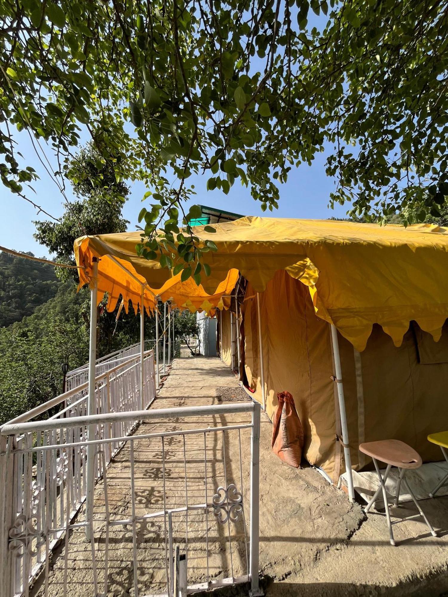 The Rare One'S Mukteshwar - Resort & Cafe Bagian luar foto
