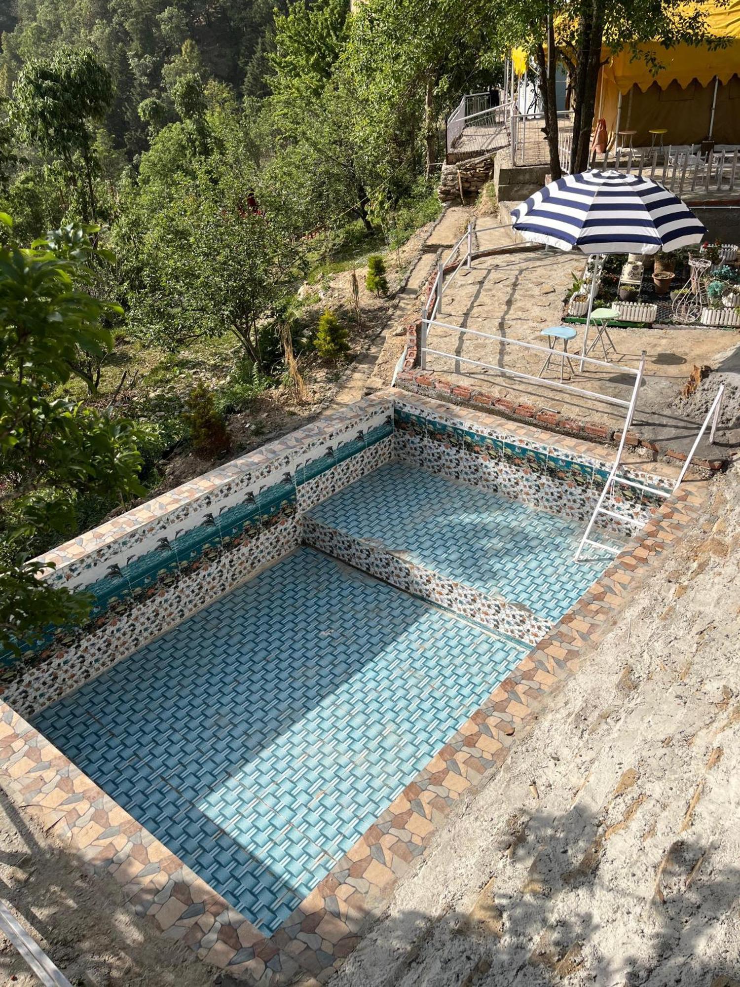 The Rare One'S Mukteshwar - Resort & Cafe Bagian luar foto