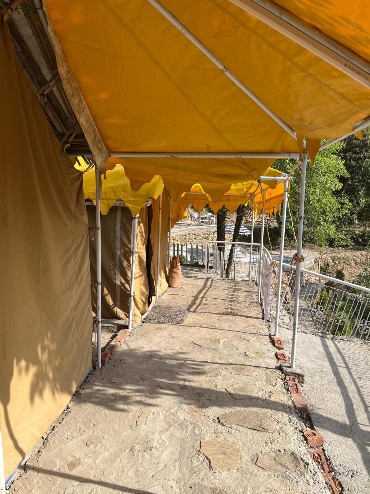 The Rare One'S Mukteshwar - Resort & Cafe Bagian luar foto
